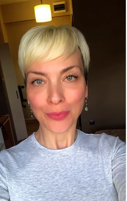Arzu Yanardağ fit görünmesinin sırrını açıkladı: Her gün 4 litre su içiyorum