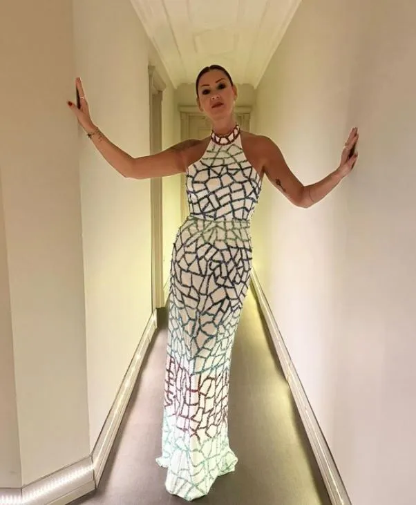 Pınar Altuğ'u kızdıran yorum: "Bu açıklıkla mezarda ne yapacaksınız acaba?"
