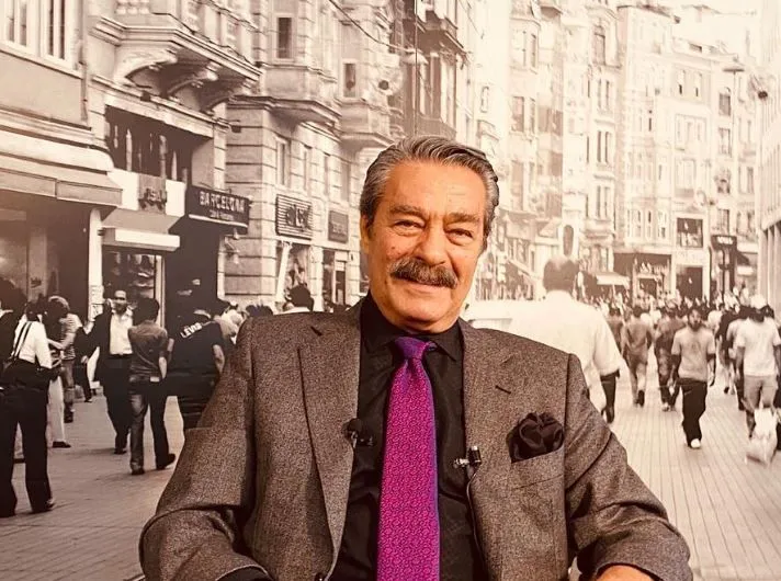 Usta oyuncu Kadir İnanır tekrar hastaneye kaldırıldı: Jülide Kural'dan sağlık durumuyla ilgili açıklama