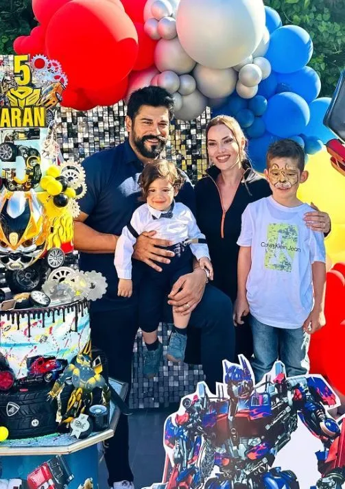 Fahriye Evcenden 38. yaşına özel aile pozu: "Hayatımın en anlamlı doğum günlerinden"