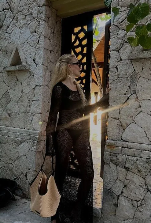 Burcu Esmersoy da sezonu açtı! İşte Esmersoy'un tatil paylaşımları