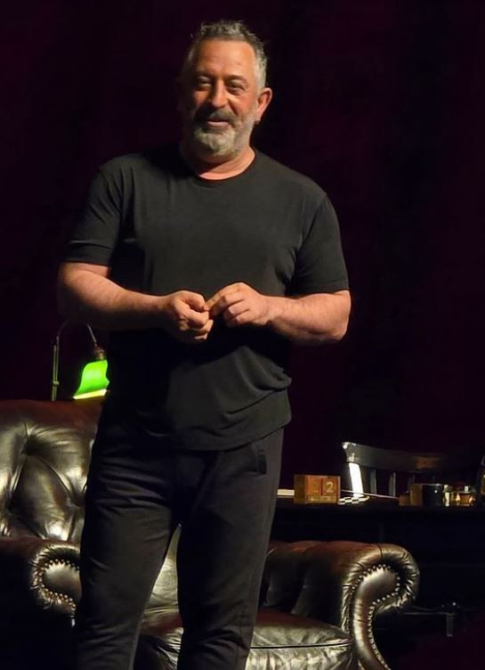 Cem Yılmaz: Sağ gözüm yüzde 50 görmüyor artık