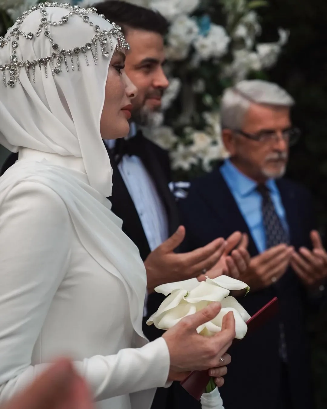 Gamze Özçelik ve Reshad Strik evlendi! İşte ilk paylaşım...