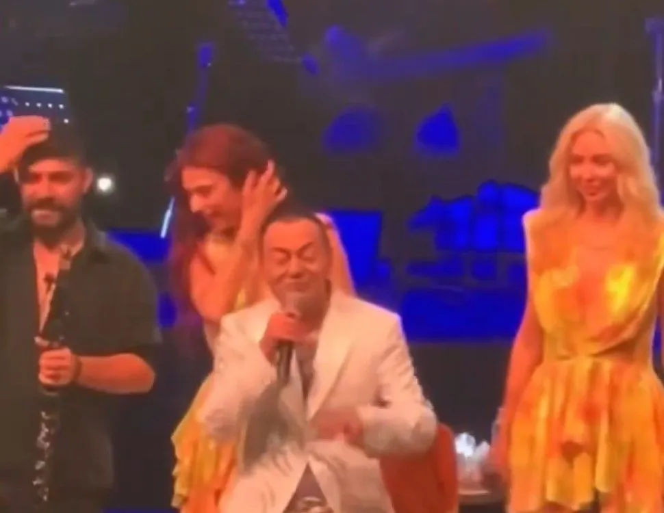 Serdar Ortaç'ın Harbiye konserindeki haline seyirciden tepki