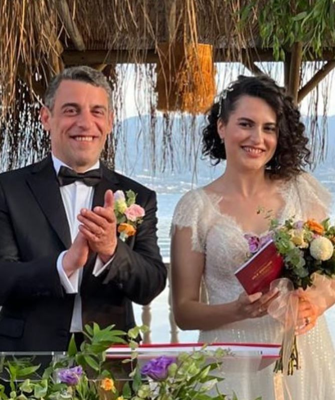 Dağhan Külegeç'ten birinci evlilik yıldönümü kutlaması: Seni çok seviyorum