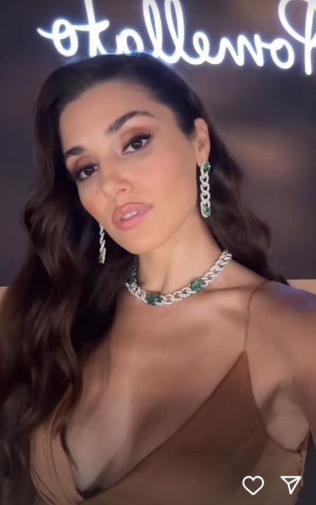 Oyuncu Hande Erçel, Milano'da! Erçel’in davet tarzı gündem oldu