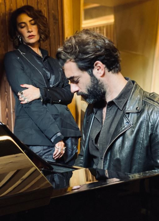 İlker Kaleli'den sevgilisi Sıla'ya büyük övgü: "O harika bir kadın" İlker Kaleli'den sevgilisi Sıla'ya büyük övgü: "O harika bir kadın"