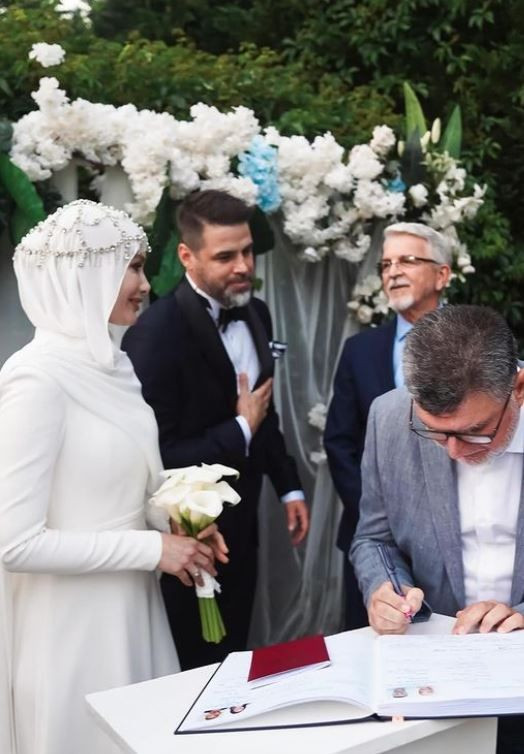 Gamze Özçelik'ten eşi Reshad Strik'e romantik doğum günü mesajı
