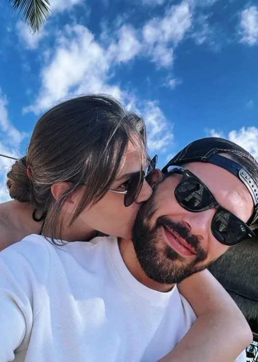 Aslı Enver: Harika bir evliliğim ve güzel bir ailem var