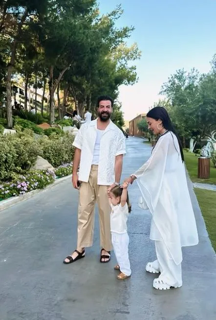 Hande Soral, eşi İsmail Demirci ve oğlu Ali ile yeni pozlarını paylaştı