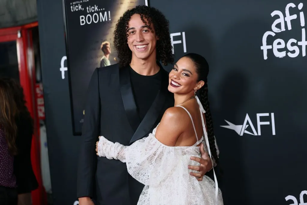 Ünlü oyuncu ve şarkıcı Vanessa Hudgens anne oldu