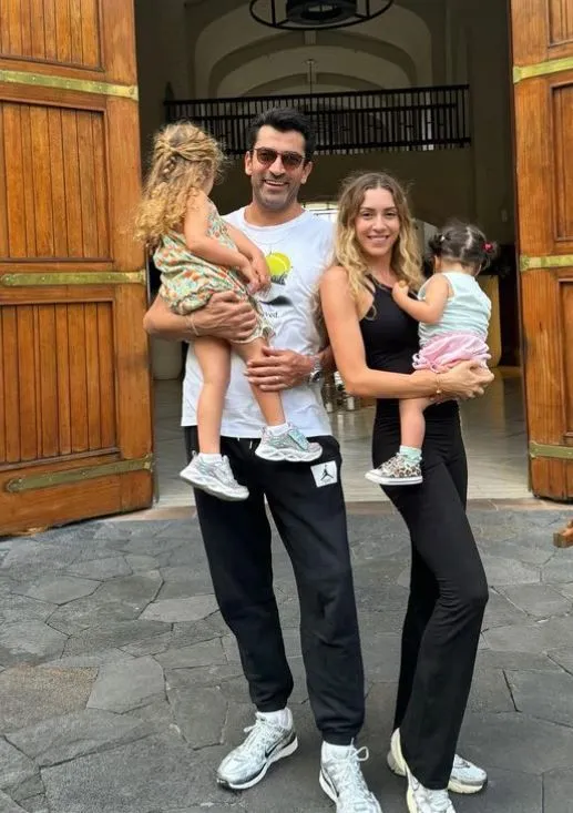 Sinem Kobal'dan yeni yaz pozları