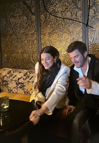 Başak Dizer, oğlu Kurt Efe'yle dans ettiği ve spor yaptığı anları paylaştı