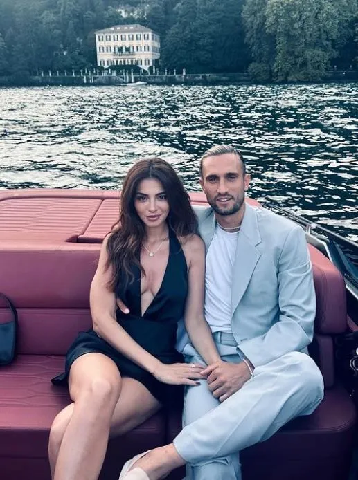 Sessiz sedasız Paris’te evlenmişti! Melisa Aslı Pamuk ve Yusuf Yazıcı düğünden yeni kareler paylaştı