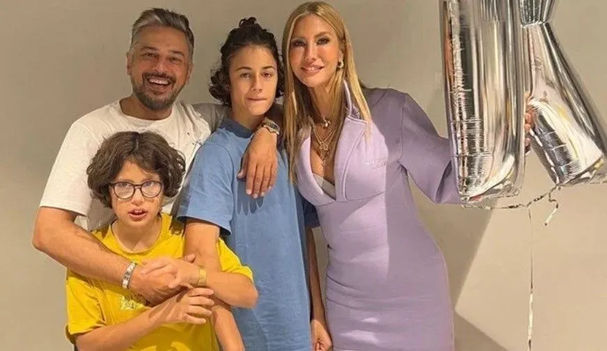 Emre Altuğ'un sahne kıyafeti sosyal medyanın diline düştü