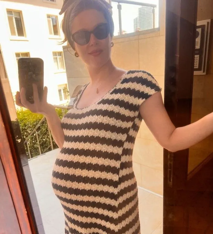 Burcu Biricik anne oldu! Kızı Luna'yı kucağına aldı