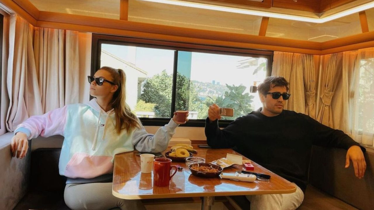 Afra Saraçoğlu ile Mert Ramazan Demir takipleşmeyi bıraktı