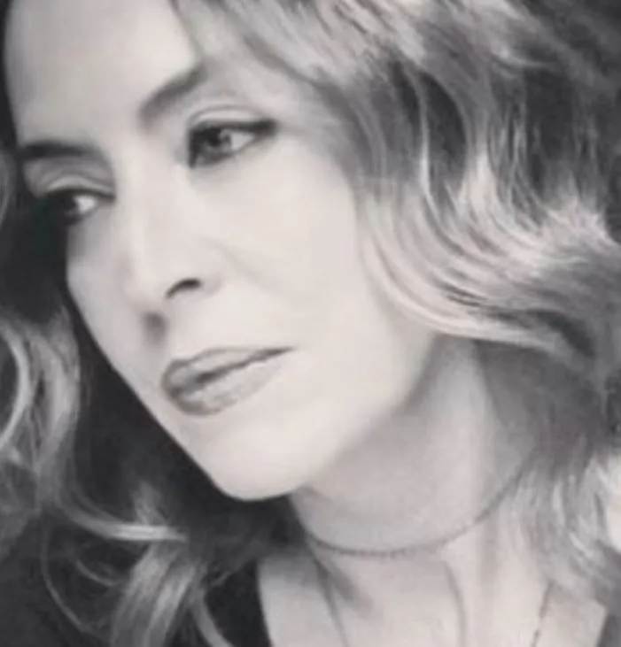 Annesini kaybeden Akın Akınözü'nden duygusal paylaşım: "Çocukluğumu kaybettim, ilk gerçek aşkımı kaybettim"