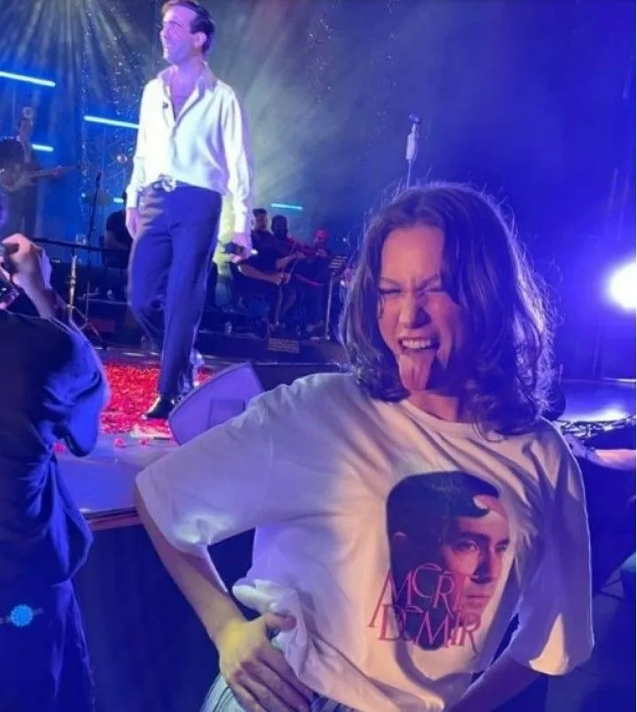 Mert Demir ile Serenay Sarıkaya aynı eve mi çıkıyor?