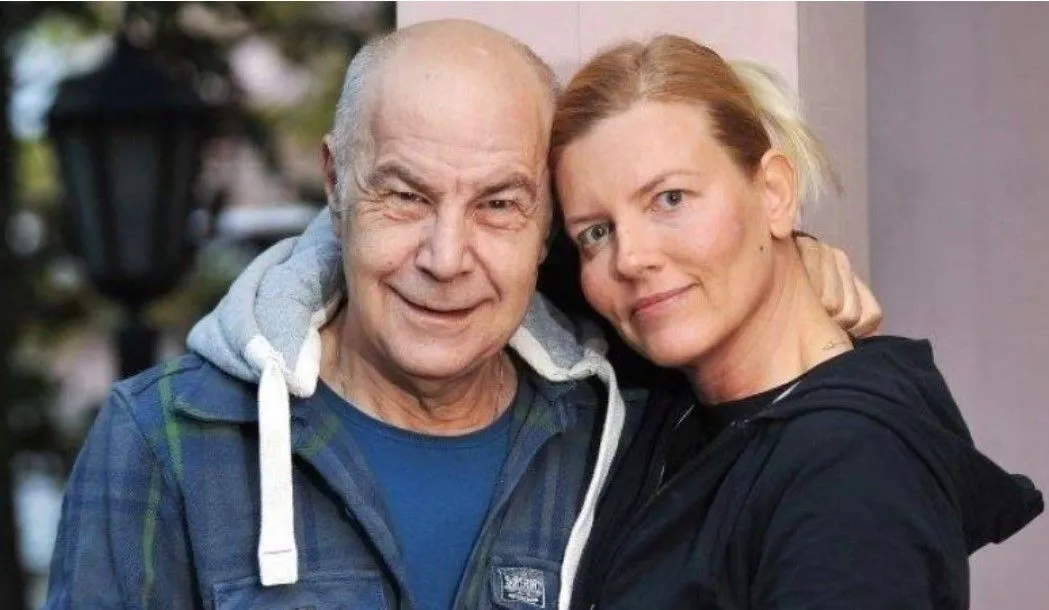 Biricik Suden'den takipçisine: Allah kimseyi bu kadar erkeğe hasret bırakmasın