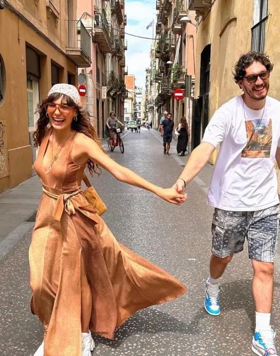 Ebru Şahin'in tatil pozları beğeni topladı
