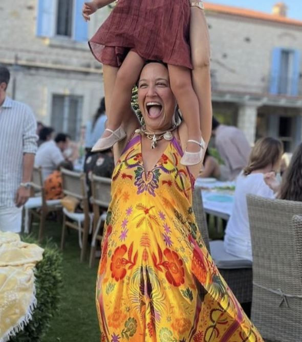 Gupse Özay, 40 yaşına girdi! İşte Özay'ın doğum günü kutlamasından kareler
