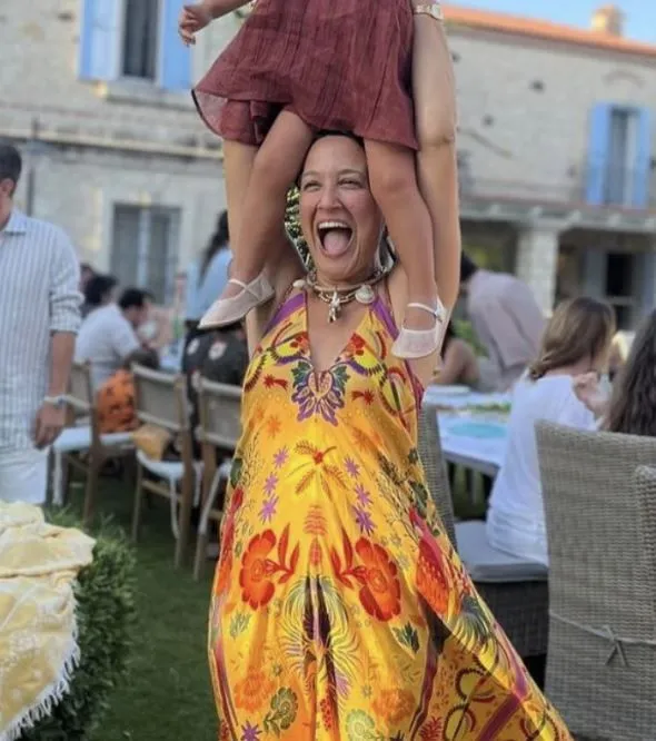 Gupse Özay, 40 yaşına girdi! İşte Özay'ın doğum günü kutlamasından kareler