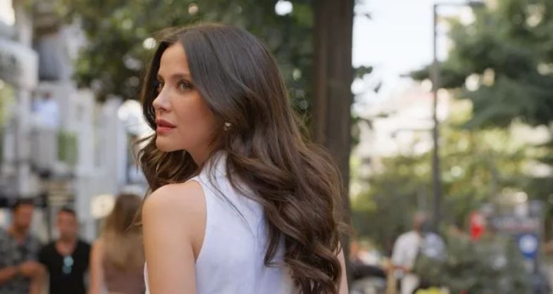 İrem Helvacıoğlu'nun yeni dizisi Karadut'un afişi yayınladı! Afiş sosyal medyada gündem oldu