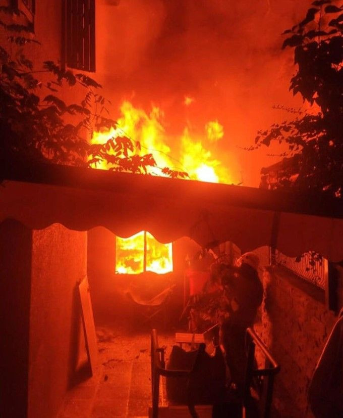 İtfaiyeler alarma geçti! Aras Bulut İynemli'nin villasında yangın