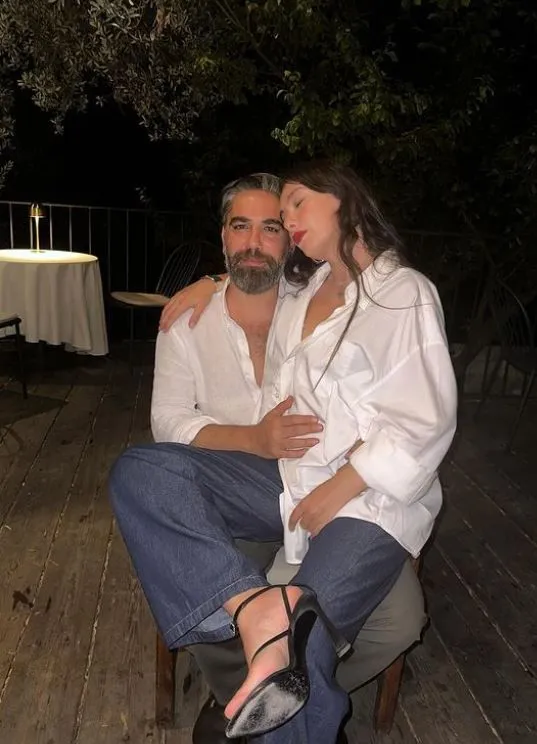 Kadir Doğulu’dan Neslihan Atagül’e aşk dolu kutlama