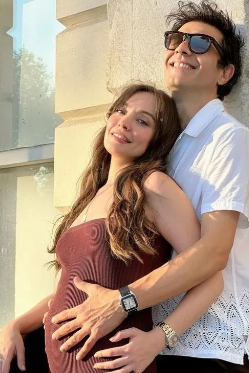 Zeynep Tuğçe Bayat ile Cansel Elçin'in bebeğinin cinsiyeti belli oldu