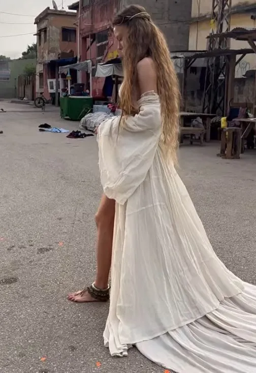 Serenay Sarıkaya, Şahmaran dizisinden kamera arkası görüntüler paylaştı