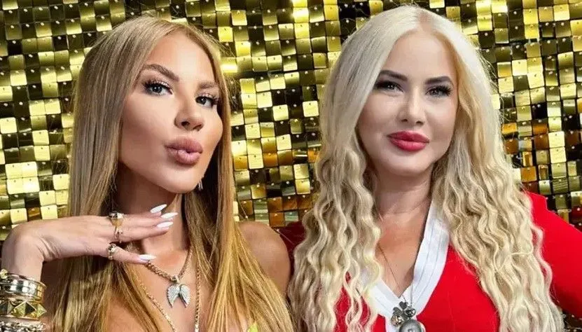 Banu Zorlu: Sahnede iç çamaşırı giymiyorum...