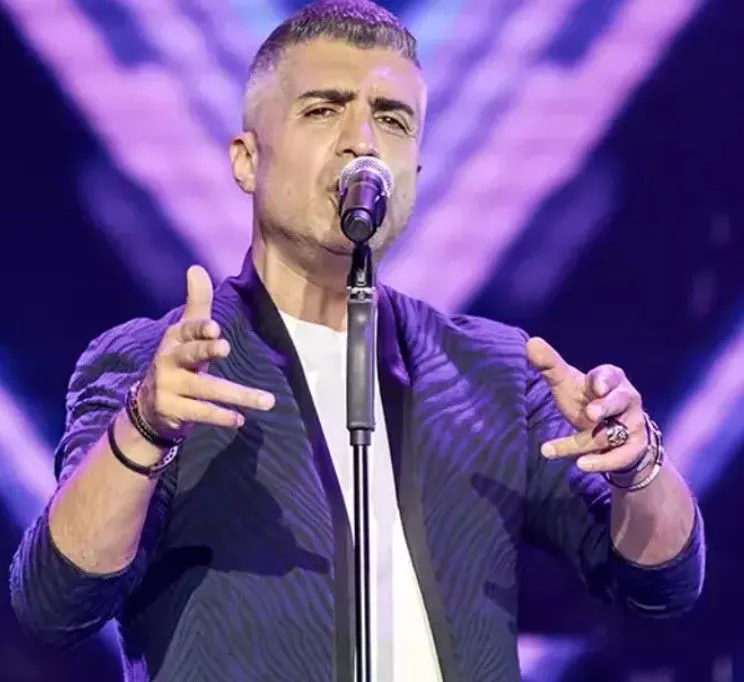 Özcan Deniz'den ailesine rest: Siz kaç aile ferdi tarafından ihanete uğradınız?