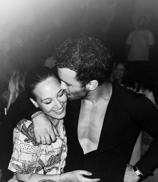 Barış Arduç ve Gupse Özay kızları Jan Asya için 2. yaş kutlaması yaptı