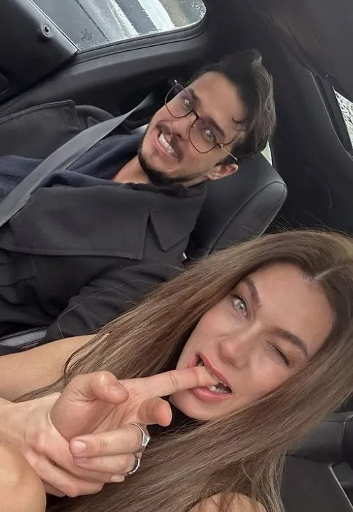 Oyuncu Çiğdem Batur'dan sevgilisi Gökhan Keser'e romantik kutlama
