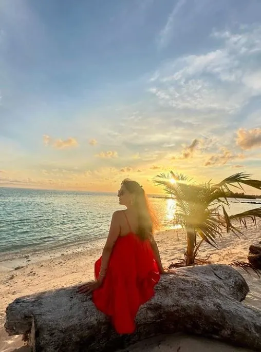 Berk Oktay ile Yıldız Çağrı Atiksoy, Maldivler tatilinden kareler paylaştı