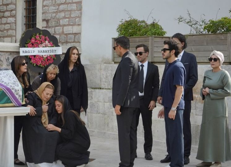 Kızılcık Şerbeti'nin yeni bölümünden ilk fragman yayınlandı: "İzin ver, seni Ünallar'ın patronu yapayım!"