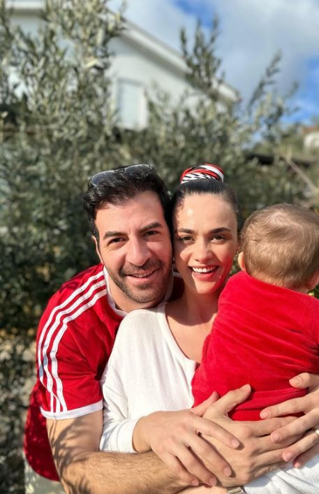Kıyafet siparişi veren Hande Soral'ın paketinden altın yüzük çıktı! Sahibini arıyor