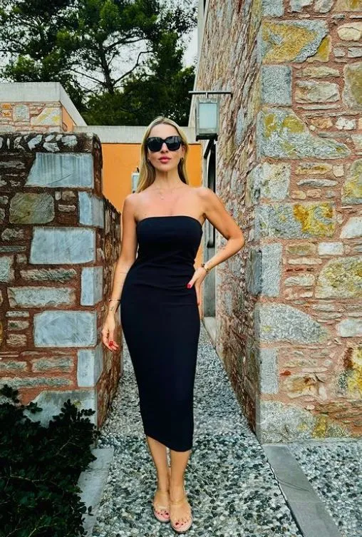 Hadise'den yaza veda pozları