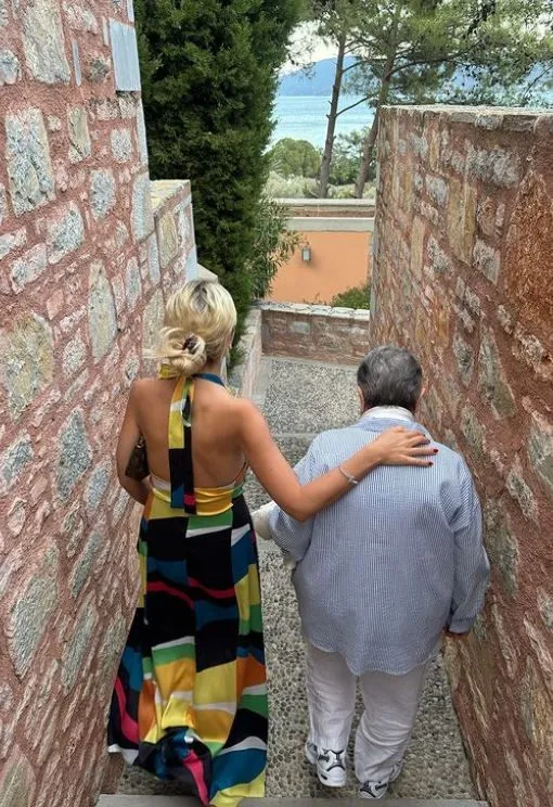 Hadise'den yaza veda pozları