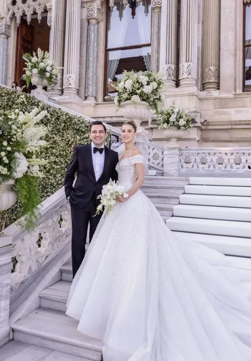 Nazlı Sabancı'dan yeni çekirdek aile pozu: "Biz"