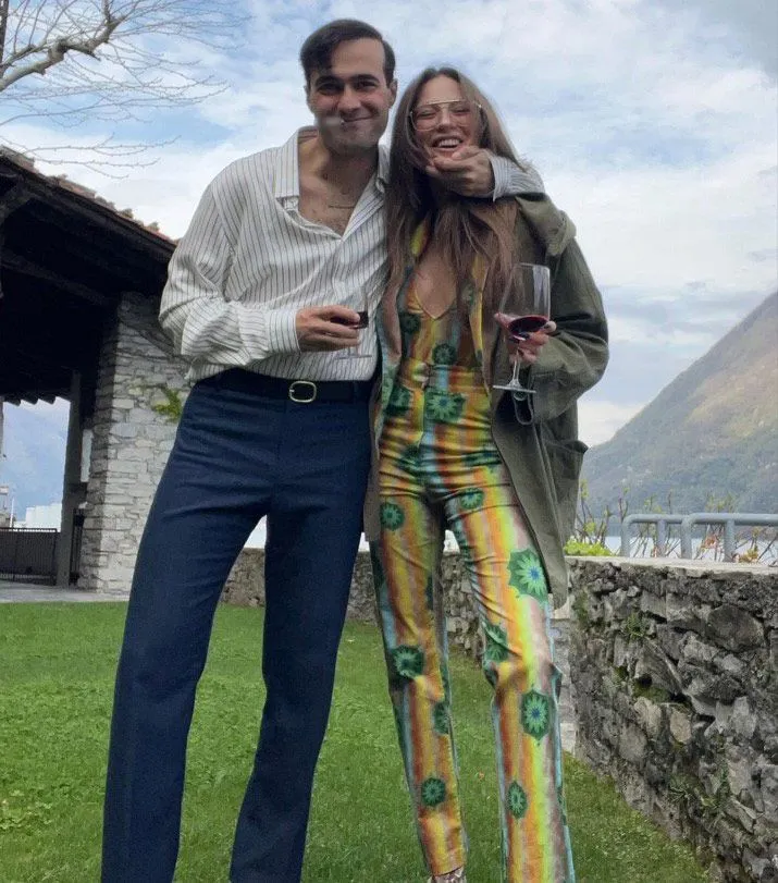 Serenay Sarıkaya'dan sevgilisi Mert Demir'in fotoğrafına 'ayıp ayıp' yorumu