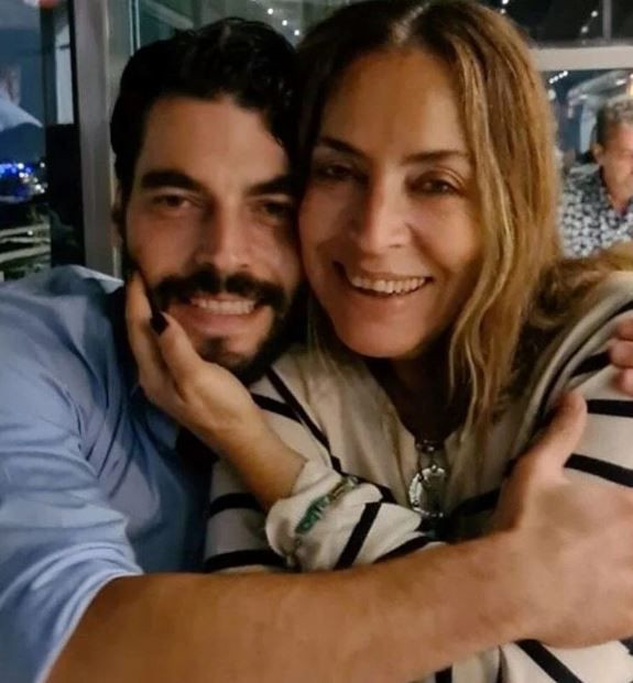 Akın Akınözü'nden doğum gününde duygusal paylaşım: Sesini duymadan geçirdiğim ilk doğum günü