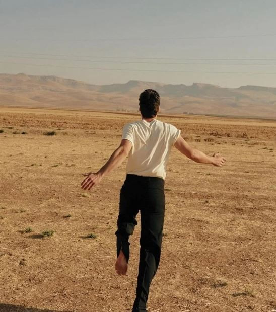 Akın Akınözü'nden doğum gününde duygusal paylaşım: Sesini duymadan geçirdiğim ilk doğum günü