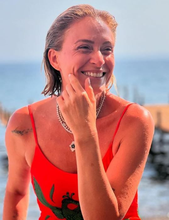 Ceyda Düvenci'den yeni paylaşım: "Sonbahar sessizliğim hoşgeldin… kabuğa dönme zamanım"