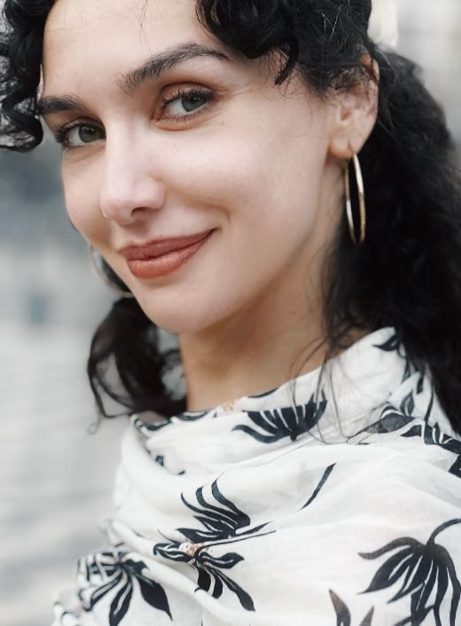 Birce Akalay, takipçilerini 37 yıl öncesine götürdü: "1987 - Stüdyo Yüksel"
