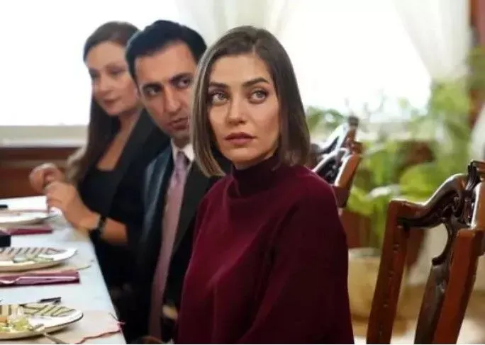 Yalı Çapkını'nın Asuman'ı dizinin final tarihini ağzından kaçırdı