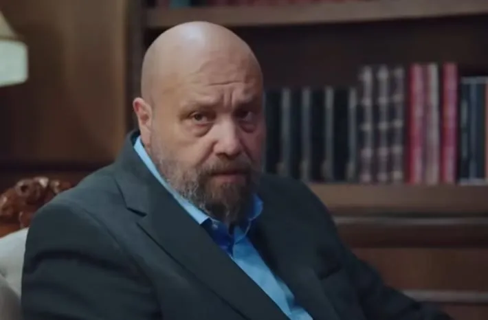 Kızılcık Şerbeti'nin yeni bölümünden 2. fragman: "Kendimi bir anda Fatih'le her zaman geldiğimiz kafede buldum"
