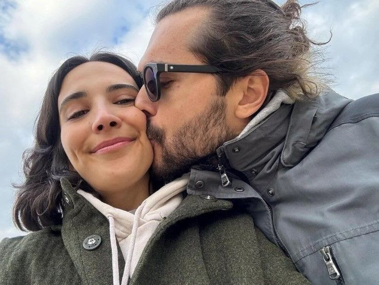 Oyuncu Alperen Duymaz baba oldu: İşte bebeğinin adı... Oyuncu Alperen Duymaz baba oldu: İşte bebeğinin adı...